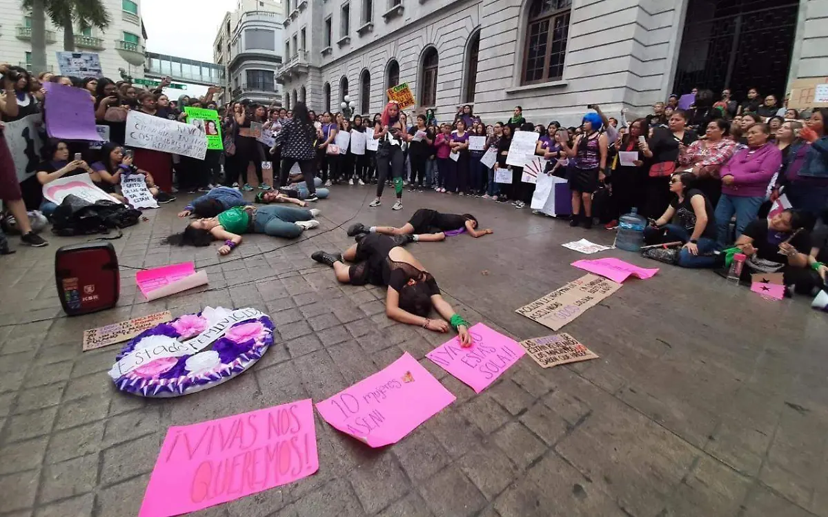 Protesta feminista frente al palacio municipal de Tampico Mariela Macay